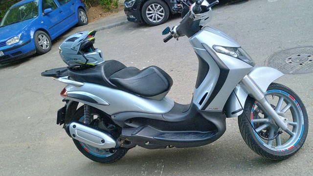 Vând Piaggio Beverly 250 injectie