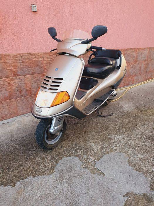 Vând Scuter Piaggio Hexagon 125cc