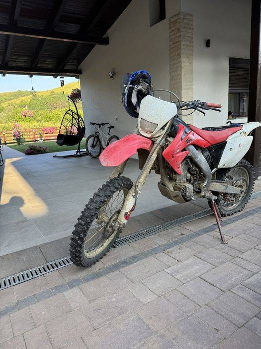 Motocicleta enduro honda 250 4t (honda crf, yamaha yzf, ktm exc)