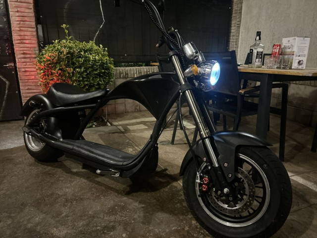 Scuter electric eahora mp1 harley davidson