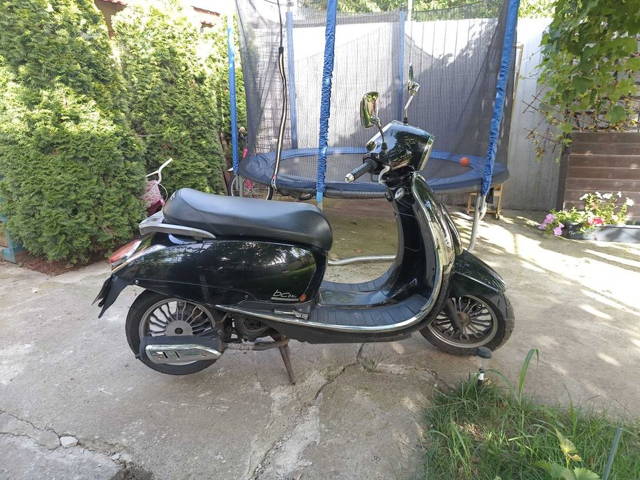 Scuter de vanzare