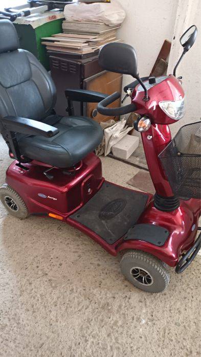 Vand scuter electric