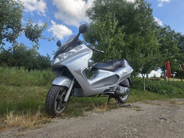 Vând scuter Piaggio