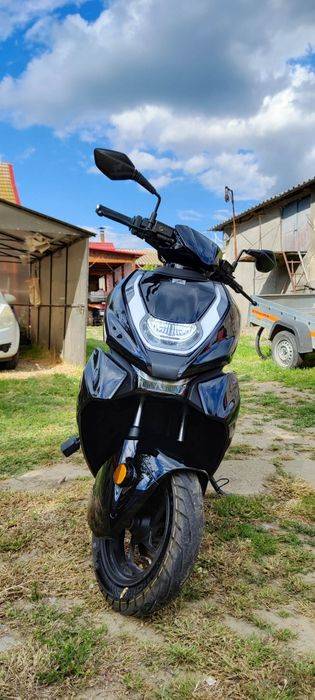 Scuter Electric Zeeho AE8 2024