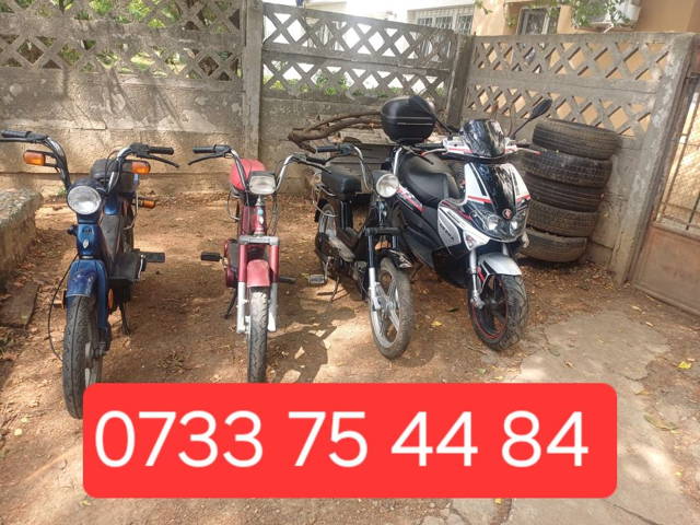 Vand scutere / mopede PIAGGIO  , 49 cc ,  recent aduse din