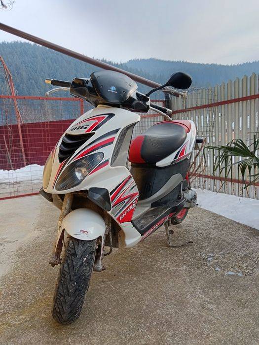 Vând scuter Piaggio nrq power
