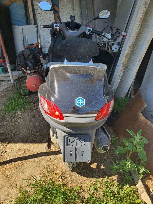 Vând scuter piagio mp3 300cc