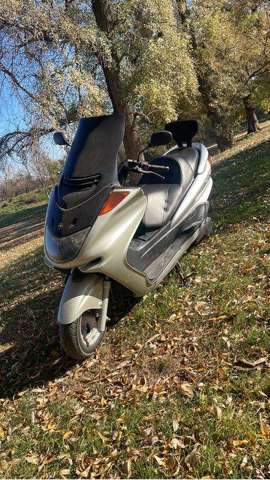 Vand scuter yamaha 250 cc