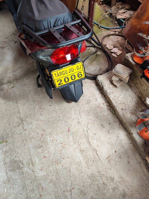 Scuter electric nou