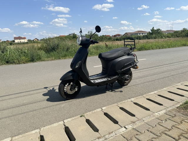 Vand scuter 49 cc Agm
