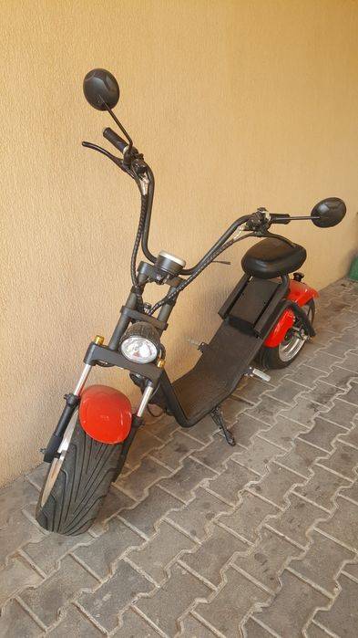 Scuter Electric Harley cu Trei Viteze în Stare Perfectă de Funcționare