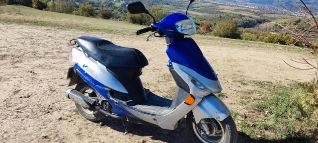 Scuter Peugeot v clic înmatriculat