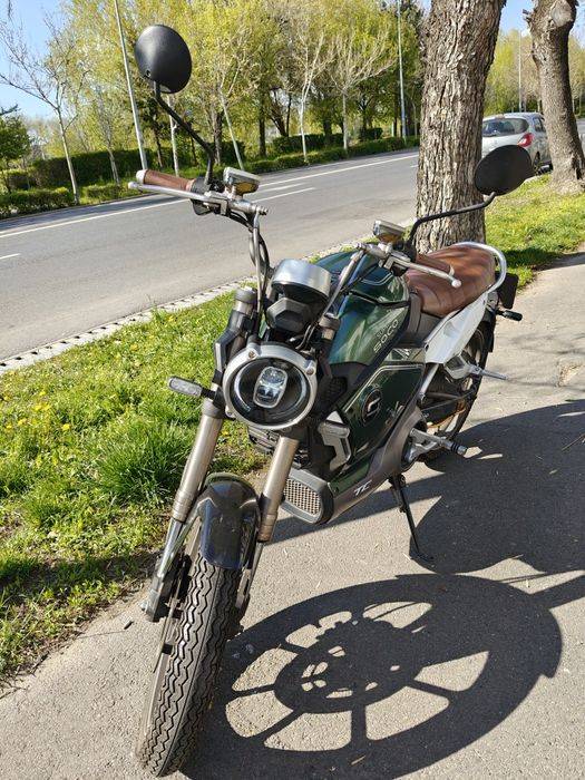 Cafe Racer Super Soco TC Electric Categoria B / AUTONOMIE 80KM
