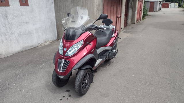 Piaggio MP3 400LT