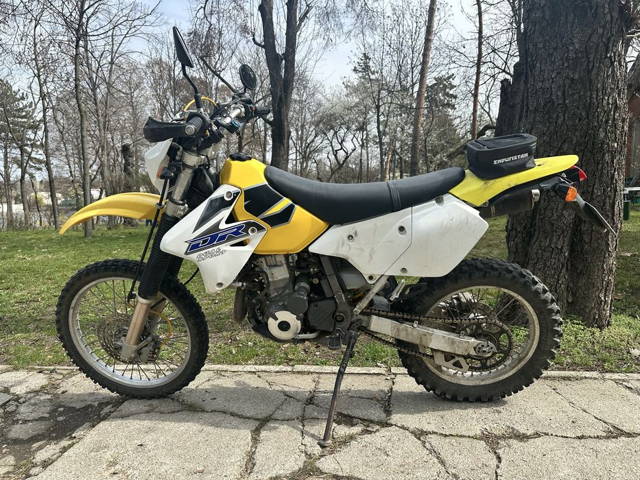 Suzuki DRZ 400 dual-sport