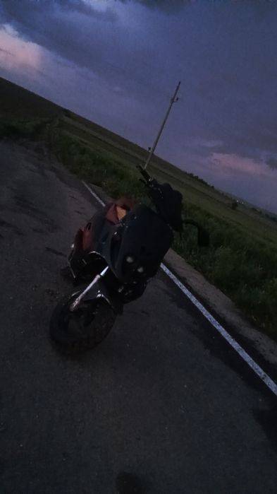 malaguti f12 cu motor de Aprilia rs
