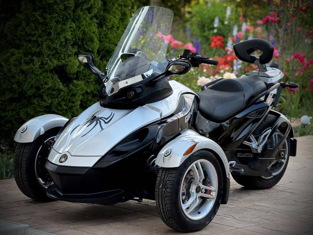 Vand Can Am Spyder Rss