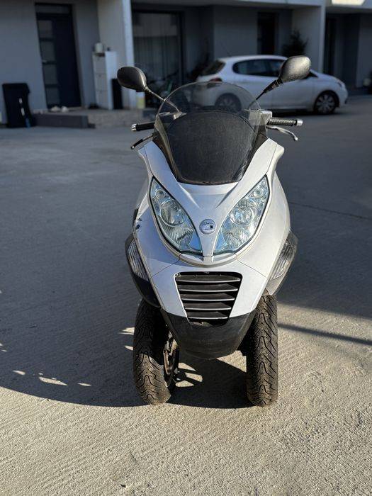 Scuter/PIAGGIO/MP3/250CC/Catergoria A