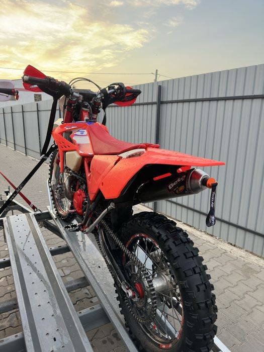 Vand Beta 300 RR 2T