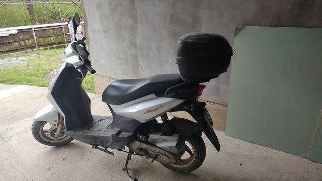 Vând scuter Kymco 50