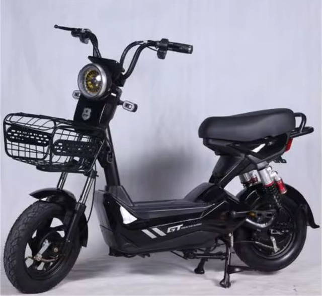 Scuter electric fara permis