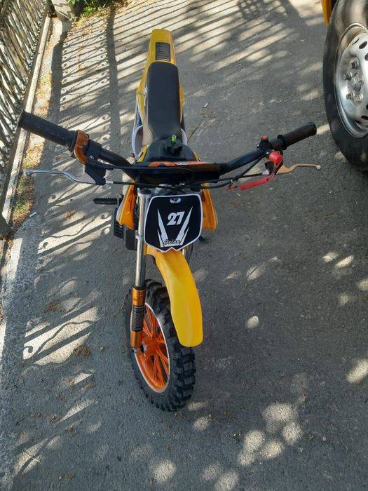 Se vinde moto cross