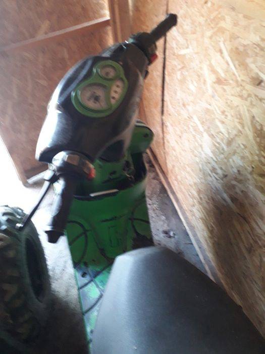 Vând scuter 50cc pentru piese