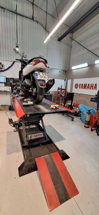 Yamha Nmax 155 2023 5000 km încă în garantie