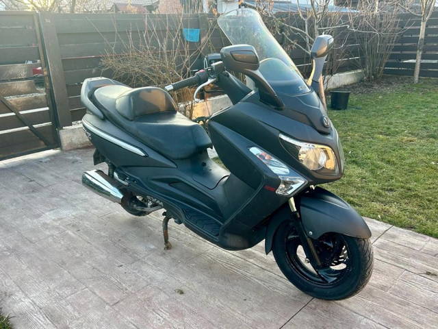 Scuter 125 cmc 2012 Sym GTS Evo benzina perfecta stare