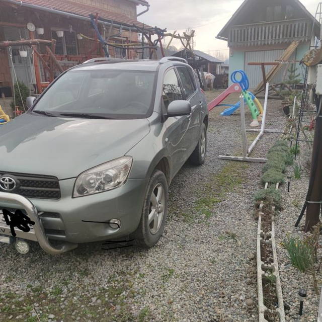 Toyota Rav 4 2.0 Benzin , schimb cu ATV , remorca