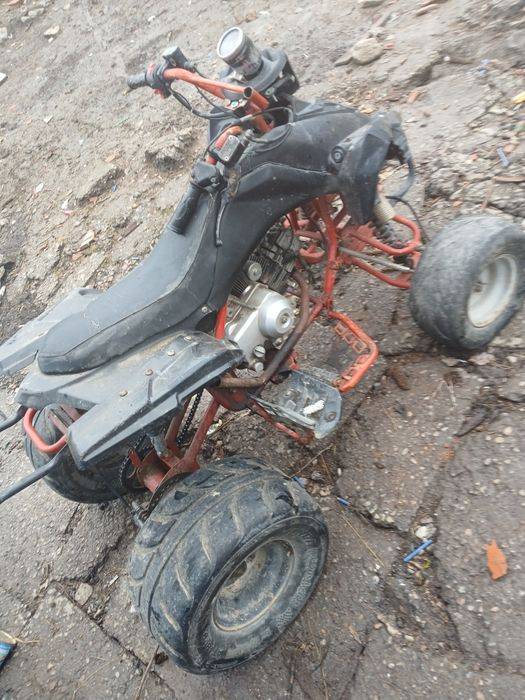 Vând ATV defect.  .