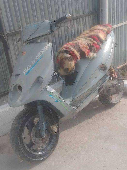 Vând scuter malagute f12 motor de 80cc merge foarte bine