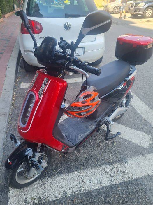 Vând scuter electric