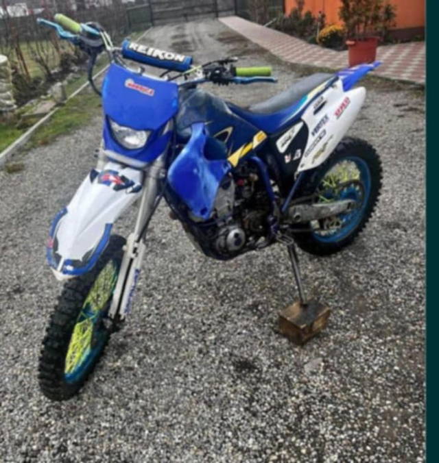 Vând Yamaha wr400f