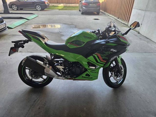 Vand Kawasaki Ninja 500 SE 2024 categorie A2 stare FOARTE BUNA
