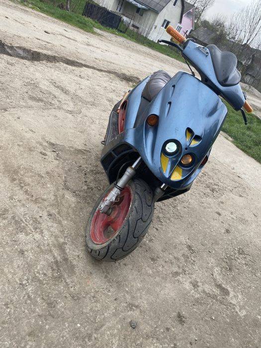 Vând scuter malaguti f12