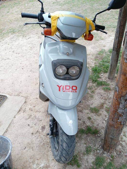 Vând scuter cu acte trage foarte bine