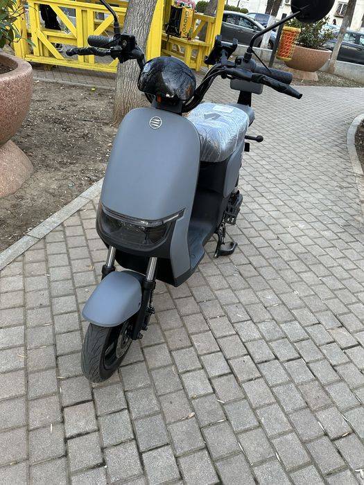 Scuter electric fara permis
