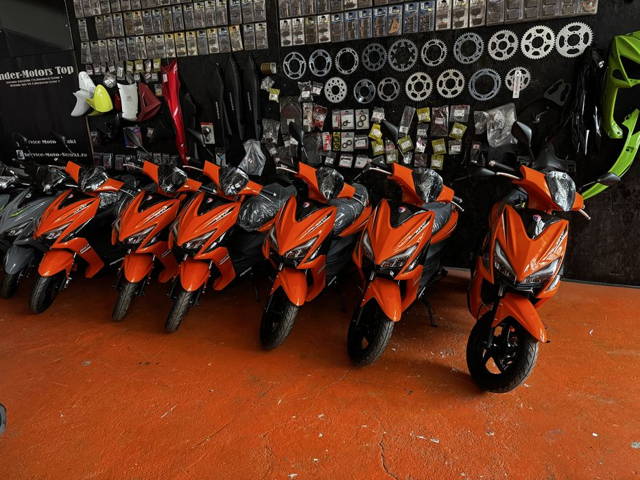 Scuter FARA PERMIS in rate