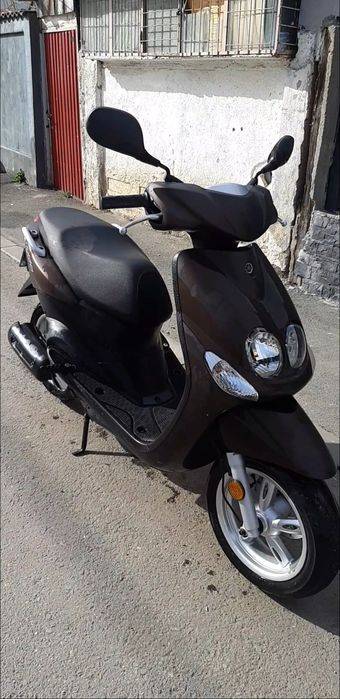 Vând scuter yamaha neos 25 km
