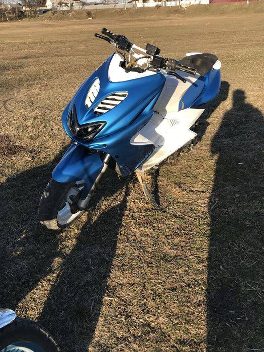 Vand yamaha aerox de 80cc functional