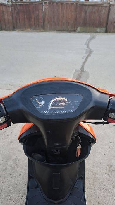 Vand scuter peugeot