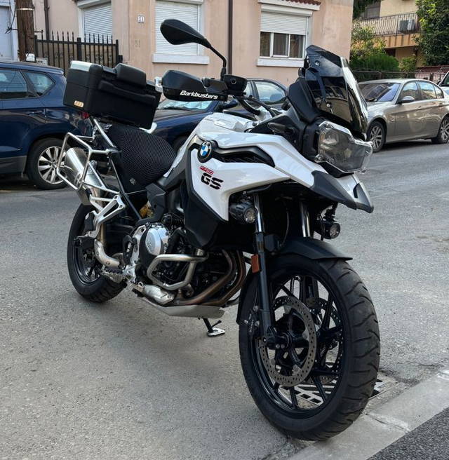 BMW F 750GS Alb, an 2023, cu garantie si revizii gratuite pana in 2028