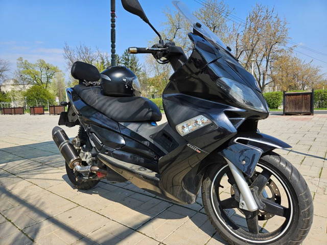 Gilera Nexus 300, toba sport, gume Dunlop, baterie noua, service nou !