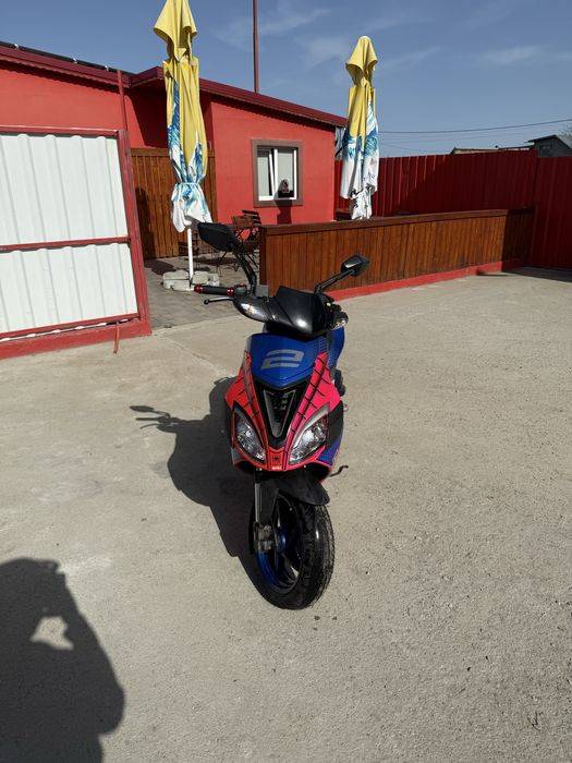 Vand scuter Aprilia SR FACTORY carburator