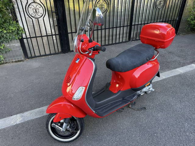 VESPA LX 50  An 2007 14.155 km