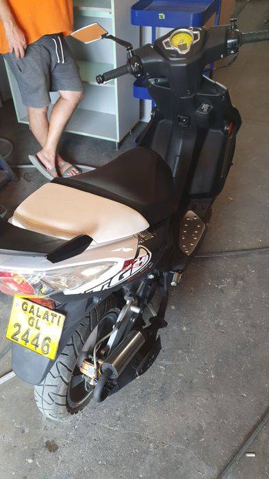 Vând Scooter TGB