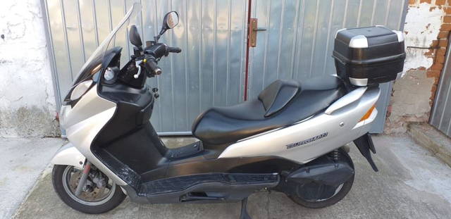 Scuter Suzuki Burgman 150