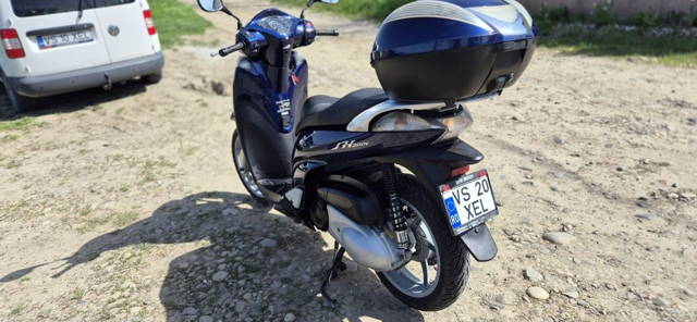 Scuter Honda SH300