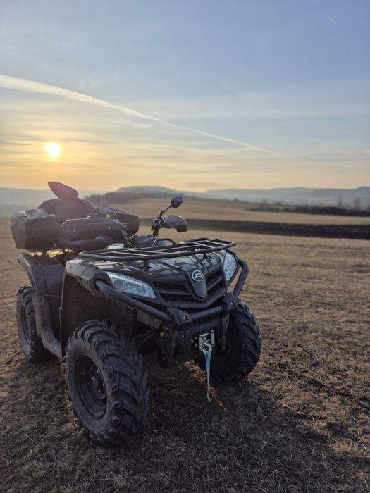 Vând CfMoto 450s
